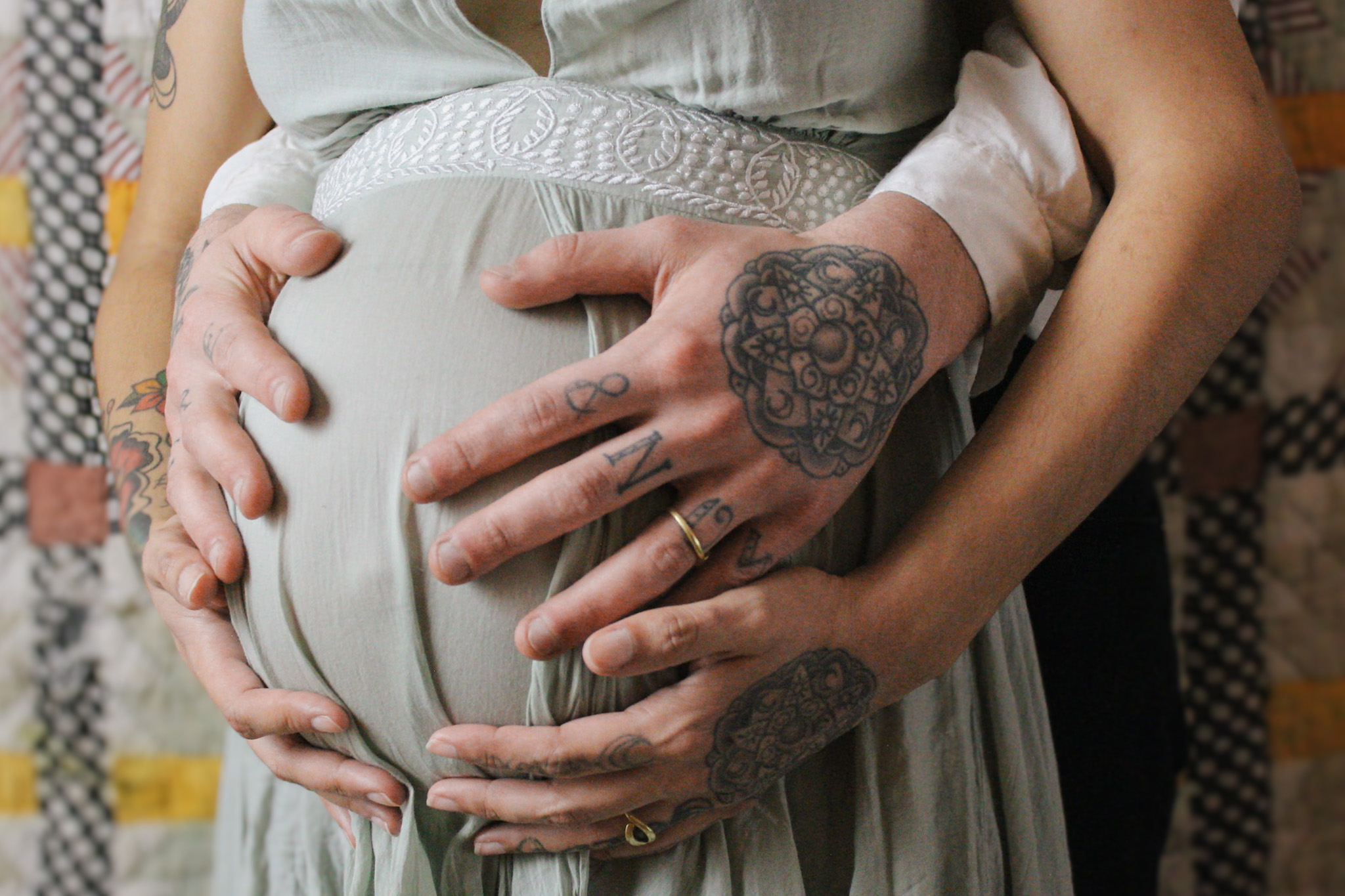 A soft maternity photo